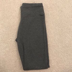 aeire grey leggings